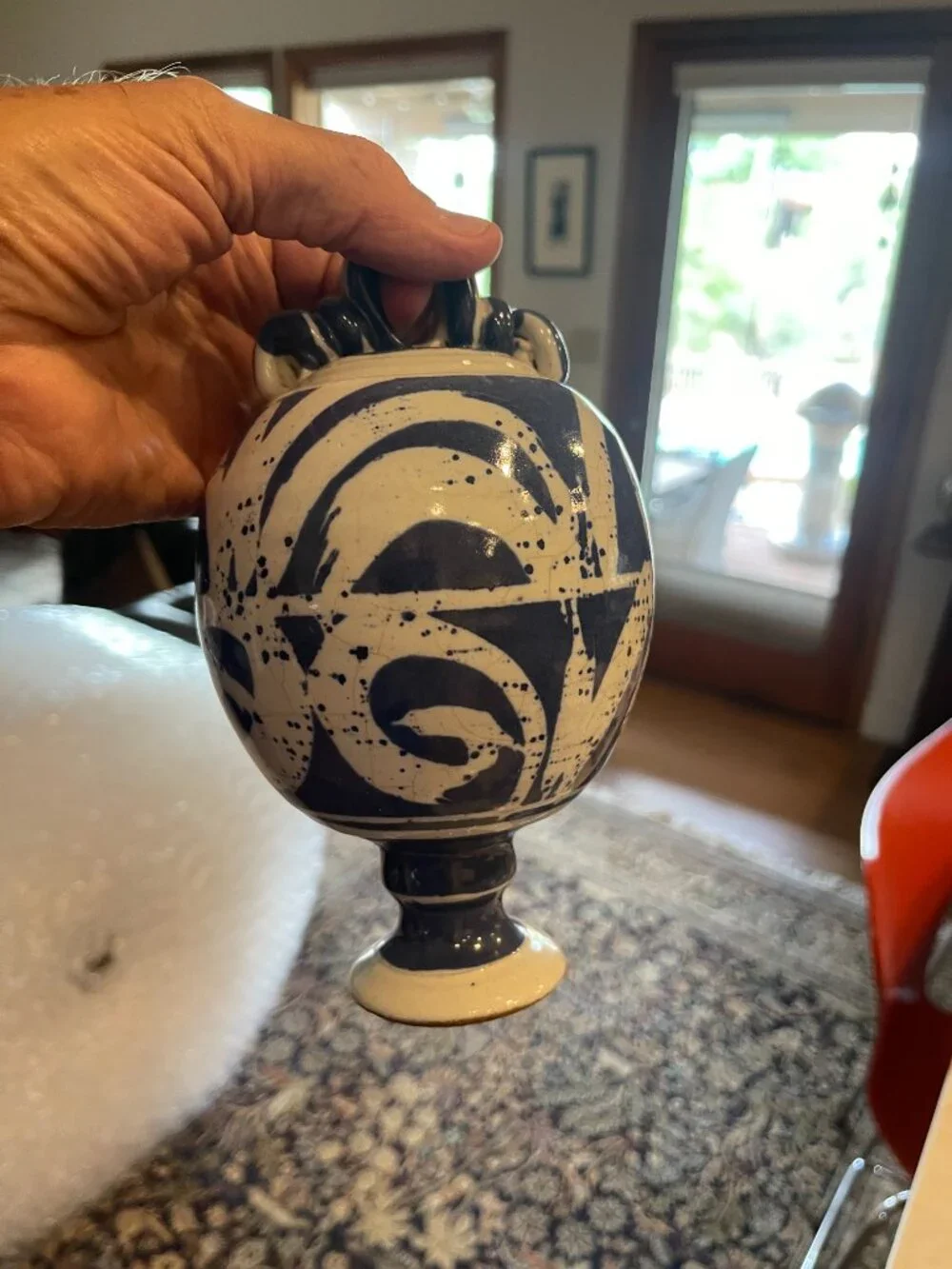 Here is a Spanish Fajalauza Botijo Studio Pottery Hand-painted Bird Feeder